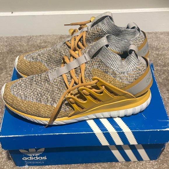 Adidas Men’s Gray and Gold Sneakers - Picture 2 of 7